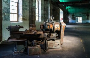 Auto-Completion Style Text Generation with GPT-2 Model